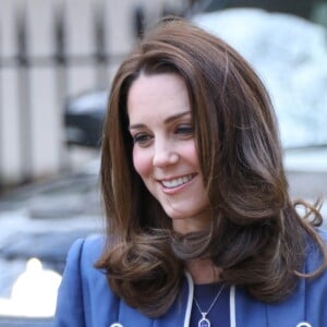 La duchesse de Cambridge, enceinte, visitait le 27 février 2018 le Royal College of Obstetricians and Gynaecologists à Londres, quelques heures après l'annonce de ce nouveau patronage. L'institution n'avait plus de marraine royale depuis la mort de la reine mère, en 2002.