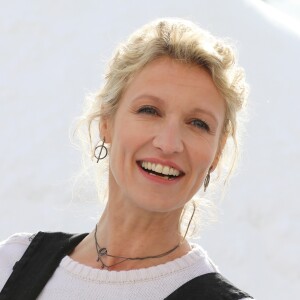 Alexandra Lamy lors du photocall du film "Tout le monde debout" de F.Dubosc dans le cadre du 21e Festival International du Film de Comédie de l'Alpe d'Huez le 19 janvier 2018. © Dominique Jacovides / Bestimage