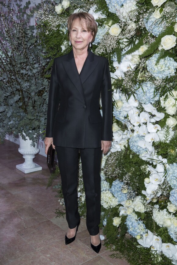 Nathalie Baye - Photocall de la 16e soirée Sidaction dans la salle de réception du Pavillon d'Armenonville à Paris, France, le 26 janvier 2018. © Olivier Borde/Bestimage