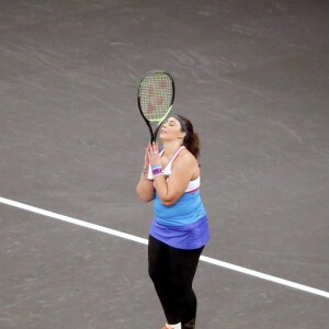 Marion Bartoli a fait son retour lors du mini-tournoi d'exhibition Tie Break Tens au Madison Square Garden à New York City, le 5 mars 2018, s'inclinant contre Serena Williams (10-6). Mais heureuse.