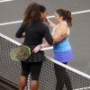 Serena Williams et Marion Bartoli se saluent après leur match au premier tour du mini-tournoi d'exhibition Tie Break Tens au Madison Square Garden à New York City, le 5 mars 2018. L'Américaine s'est imposée 10-6.