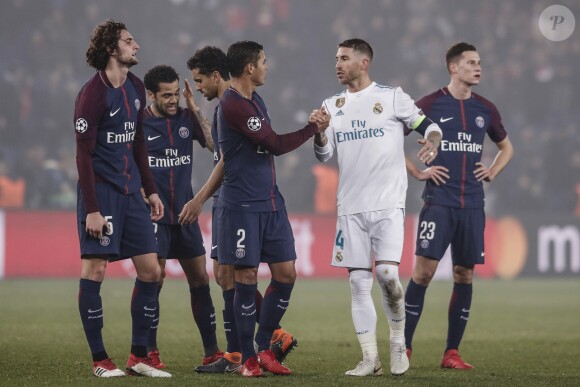 Adrien Rabiot, Dani Alves, Thiago Silva et Sergio Ramos lors du huitième de finale retour de Ligue des Champion, du Paris Saint-Germain contre le Real Madrid au parc des Princes à Paris, France, le 6 mars 2018. Le Real Madrid a gagné 2-1.