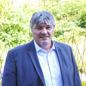 Exclusif - David Douillet devant le QG de campagne de Nicolas Sarkozy à Paris, le 1er septembre 2016, après une réunion de son état major.