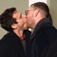 Sam Smith se moque de son chéri après leur baiser passionné