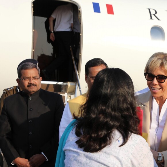 Le président Emmanuel Macron et sa femme Brigitte lors d'une visite privée du Taj Mahal à Agra, Inde le 11 mars 2018. © Dominique Jacovides / Bestimage