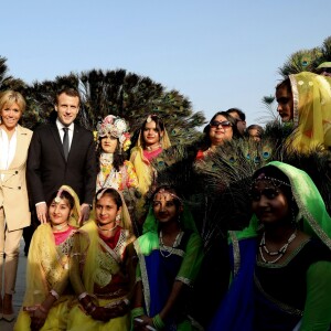 Le président Emmanuel Macron et sa femme Brigitte lors d'une visite privée du Taj Mahal à Agra, Inde le 11 mars 2018. © Dominique Jacovides / Bestimage