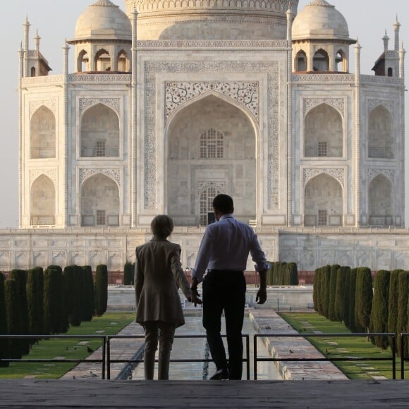 Le président Emmanuel Macron et sa femme Brigitte lors d'une visite privée du Taj Mahal à Agra, Inde le 11 mars 2018. © Dominique Jacovides / Bestimage