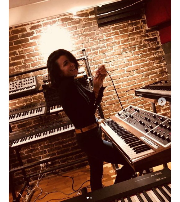Jenifer est de retour en studio d'enregistrement. Mars 2018.