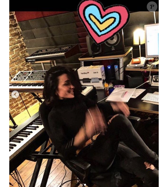 Jenifer est de retour en studio d'enregistrement. Mars 2018.