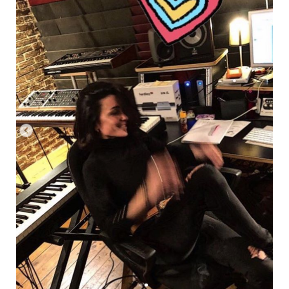 Jenifer est de retour en studio d'enregistrement. Mars 2018.