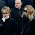 Nathalie Baye et Laura smet - Sorties de l'église de la Madeleine après les obsèques de Johnny Hallyday à Paris le 9 décembre 2017. © Veeren / Bestimage