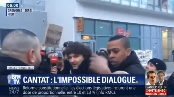 En tournée à Grenoble pour trois dates, Bertrand Cantat s'est confronté à des manifestants, mardi 13 mars 2018. Sur Facebook, le chanteur condamné en 2004 pour le meurtre de Marie Trintignant a dénoncé un "déchaînement de violence, d'insultes, une pluie de coups, aucune possibilité de discuter", "bref le retour au Moyen-Âge".