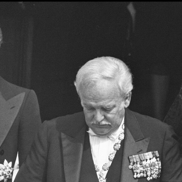 Le prince Albert, le prince Rainier III et la princesse Caroline de Monaco lors des obsèques de la princesse Grace (Grace Kelly) en septembre 1982.