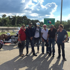 Johnny Hallyday et sa bande en plein road trip à travers les Etats-Unis - Arrivée au Texas, il y a une semaine, 16 septembre 2016.