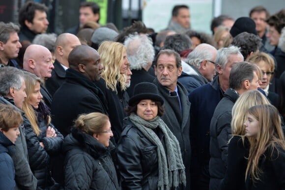 Sandrine Kiberlain et Vincent Lindon - Sorties de l'église de la Madeleine après les obsèques de Johnny Hallyday à Paris le 9 décembre 2017. © Veeren / Bestimage