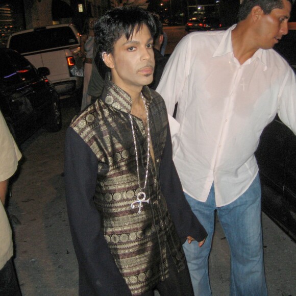 Le chanteur Prince annonce sa nouvelle tournée ''Welcome 2 America'' lors d'une conférence au Apollo Theater à New York le 14 octobre 2010. .