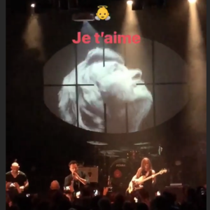 David Hallyday sur la scène de L'Orangerie à Roissy-en-France, le 29 mars 2018.