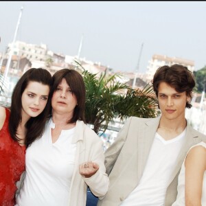 Roxane Mesquida, Catherine Breillat, Fu Ad Ait Aattou et Asia Argento à Cannes en 2007.