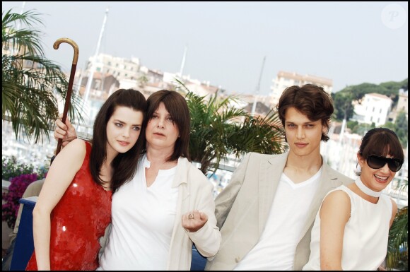 Roxane Mesquida, Catherine Breillat, Fu Ad Ait Aattou et Asia Argento à Cannes en 2007.