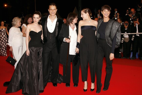 Catherine Breillat avec Roxane Mesquida, Fu'ad Ait Aattou, Amira Casar et Asia Argento à Cannes le 25 mai 2007