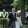 David Matthews et sa femme arrivent au mariage de leur fils James avec Pippa Middleton à Berkshire le 20 mai 2017