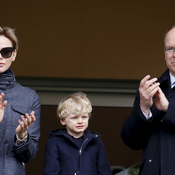 Le prince Albert II de Monaco, la princesse Charlene de Monaco et leur fils le prince Jacques de Monaco - 8ème édition du tournoi de rugby Sainte-Dévote au Stade Louis II à Monaco, le 31 mars 2018. © Jean-François Ottonello/Nice Matin/Bestimage