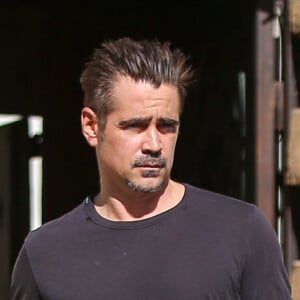 Exclusif - Colin Farrell récupère sa voiture et découvre une amende sur le pare brise à Los Angeles le 2 février 2018.