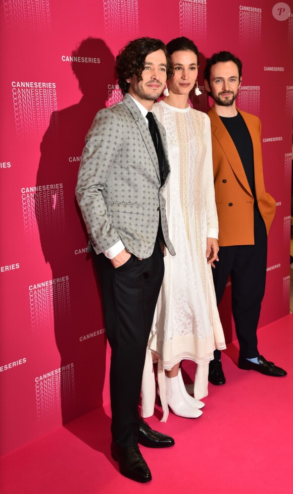 Alexander Vlahos, Elisa Lasowski et George Blagden - Soirée d'ouverture de la 1e édition du festival CanneSéries le 4 avril 2018, à Cannes.  © Bruno Bebert/Bestimage