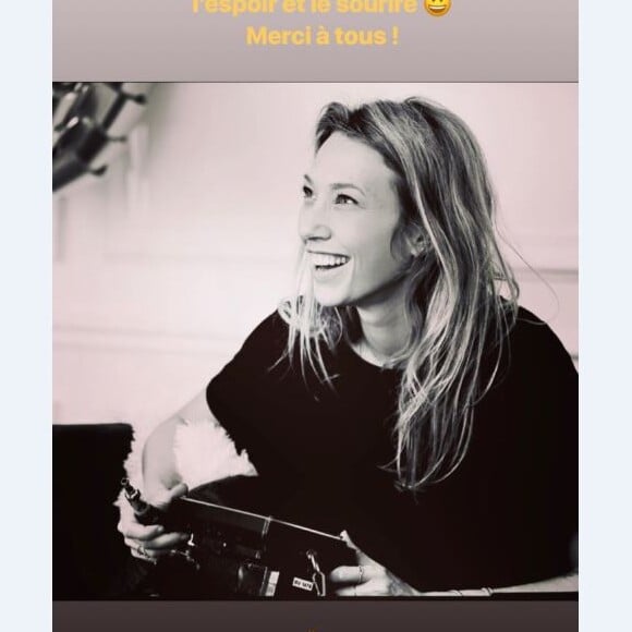 Laura Smet retrouve le sourire sur le tournage de son premier court métrage dans lequel elle dirige Nathalie Baye, sa mère, 24 et 25 mars 2018.