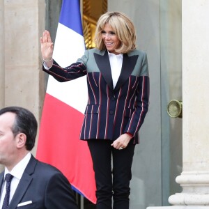 José Pietroboni, chef du protocole, Tristan Bromet, chef de cabinet - Brigitte Macron raccompagne Emine Erdogan après leur entretien au palais de l'Elysée à Paris le 5 janvier 2018. © Stéphane Lemouton / Bestimage