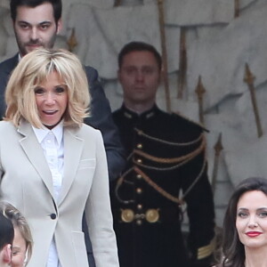 Angelina Jolie quitte le palais de l'Elysée après un rendez-vous avec Brigitte Macron à Paris le 30 janvier 2018.