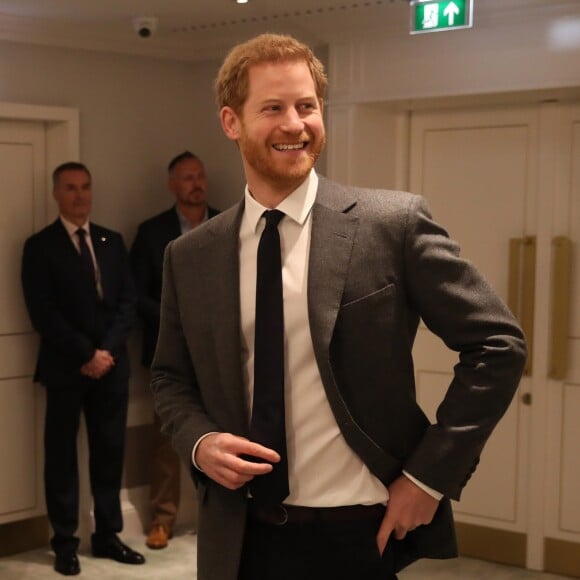 Le prince Harry au lancement de l'opération "Walk of America" avec l'association Walking with the Wounded au Mandarin Oriental à Londres le 11 avril 2018.