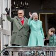 Le prince Henrik de Danemark le 16 avril 2017 au balcon du palais de Marselisborg près d'Aarhus pour le 77e anniversaire de son épouse la reine Margrethe II de Danemark. Le prince est décédé le 13 février 2018.