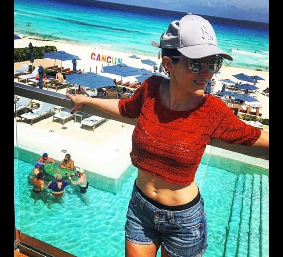 Fabienne Carat divine en bikini lors de ses vacances à Cancun, au Mexique.