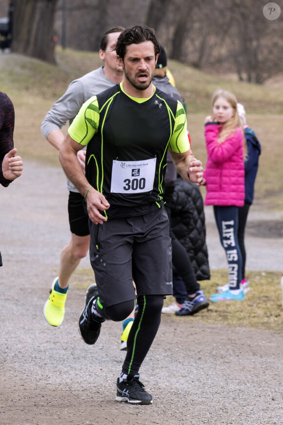 Le prince Carl Philip de Suède lors de la course caritative de l'association Lille Barnet dont il est le parrain, le 15 avril 2018 à Stockholm.