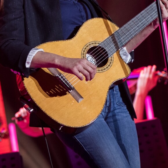 Exclusif - Carla Bruni Sarkozy - People sur le plateau de l'émission TV "Toujours ensemble, notre raison d'être" à l'occasion du Sidaction 2018 au Casino de Paris. Le 24 mars 2018 © Christophe Clovis-Cyril Moreau / Bestimage