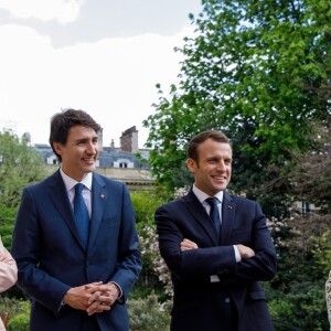 Justin Trudeau, Emmanuel Macron, Brigitte Macron et Marlène Schiappa - Le premier ministre Trudeau et le président Macron rencontrent les coprésidentes du Conseil consultatif sur l'égalité des sexes du G7 au Palais de l'Elysée à Paris, en France. 16 avril 2018.