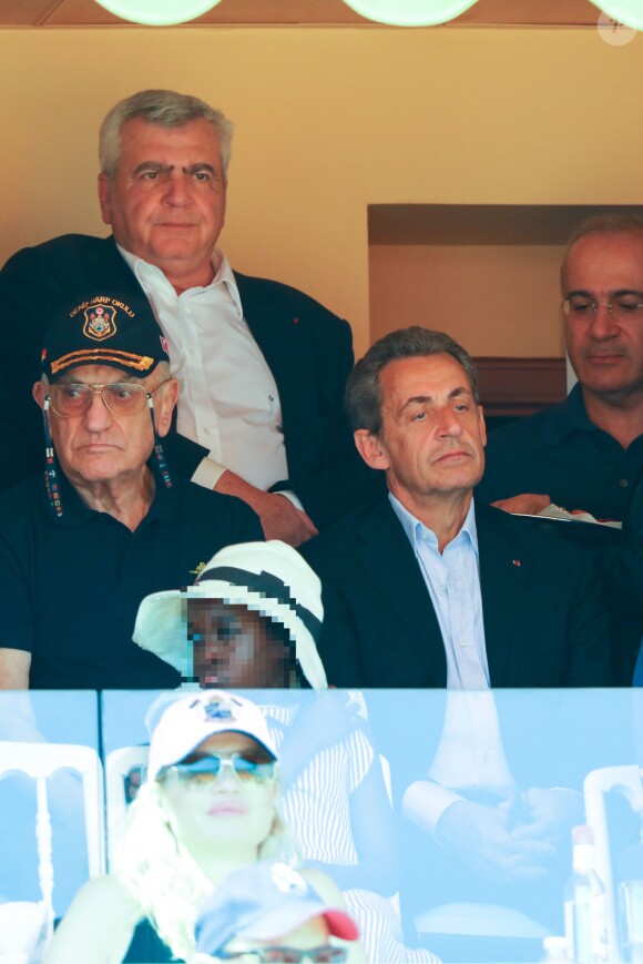 Nicolas Sarkozy et sa nièce Céline, fille de Valeria Bruni-Tedeschi et Louis Garrel, au Monte-Carlo Country Club lors du Rolex Monte-Carlo Masters 2018 à Roquebrune Cap Martin, France, le 21 avril 2018.