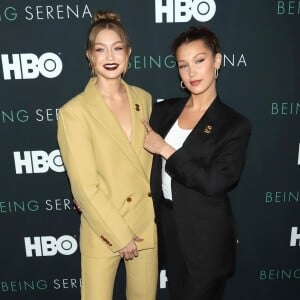 Gigi Hadid et Bella Hadid assistent à l'avant-première du documentaire 'Being Serena' consacré à Serena Williams. New York, le 25 avril 2018.