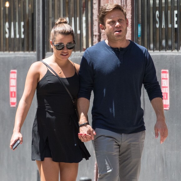 Exclusif - Lea Michele et son nouveau compagnon Zandy Reich se promènent à New York, le 19 juillet 2017.