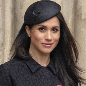 Meghan Markle lors du service commémoratif de l'ANZAC Day à Londres le 25 avril 2018