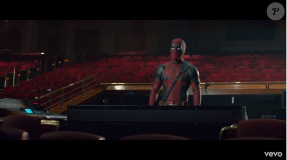 Ryan Reynolds dans le clip de Ashes pour Deadpool 2
