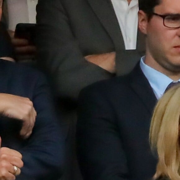 Le président de la République française Emmanuel Macron, sa femme la Première dame Brigitte Macron, Benjamin Griveaux - Célébrités lors de la finale de la Coupe de France opposant le club de Vendée les Herbiers Football (VHF) au Club du Paris Saint-Germain au Stade de France à Saint-Denis, le 9 mai 2018.