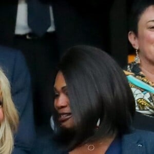 La Première dame Brigitte Macron et Laura Flessel - Célébrités lors de la finale de la Coupe de France opposant le club de Vendée les Herbiers Football (VHF) au Club du Paris Saint-Germain au Stade de France à Saint-Denis, le 9 mai 2018.