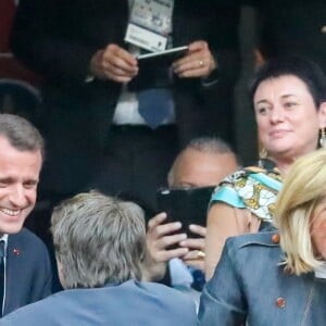 Le président de la République française Emmanuel Macron, sa femme la Première dame Brigitte Macron, Jean-Michel Blanquer, François Baroin et sa compagne Michèle Laroque - Célébrités lors de la finale de la Coupe de France opposant le club de Vendée les Herbiers Football (VHF) au Club du Paris Saint-Germain au Stade de France à Saint-Denis, le 9 mai 2018.