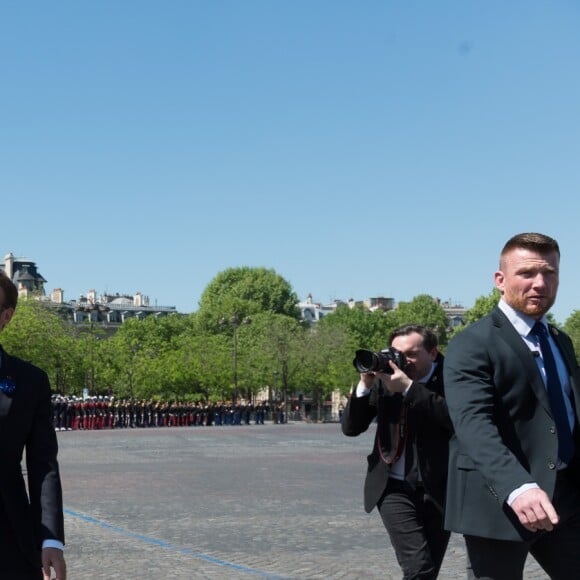 Le président de la république Emmanuel Macron à l'Arc de Triomphe à l'occasion des cérémonies du 8-Mai marquant le 73e anniversaire de la victoire alliée sur l'Allemagne nazie en 1945. Jacques Witt / Laurent Chamussy / Pool / Bestimage