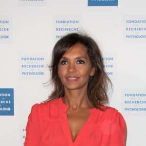 Karine Le Marchand assiste à la soirée de Gala de bienfaisance de La Fondation pour la Recherche en Physiologie à Paris le 19 mars 2018.