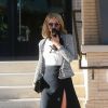 Exclusif - Paris Hilton fait du shopping chez Barneys New York avec son chien Fury à Beverly Hills, le 7 mai 2018.