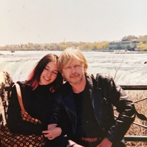 Lolita Séchan et son père Renaud, sur le tournage du film "Wanted" au début des années 2000.