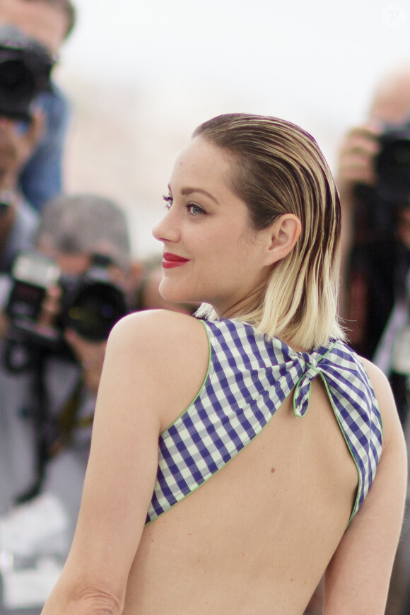 Marion Cotillard lors du photocall du film Gueule d'Ange au 71ème Festival International du Film de Cannes, le 11 mai 2018. © Borde / Jacovides / Moreau / Bestimage